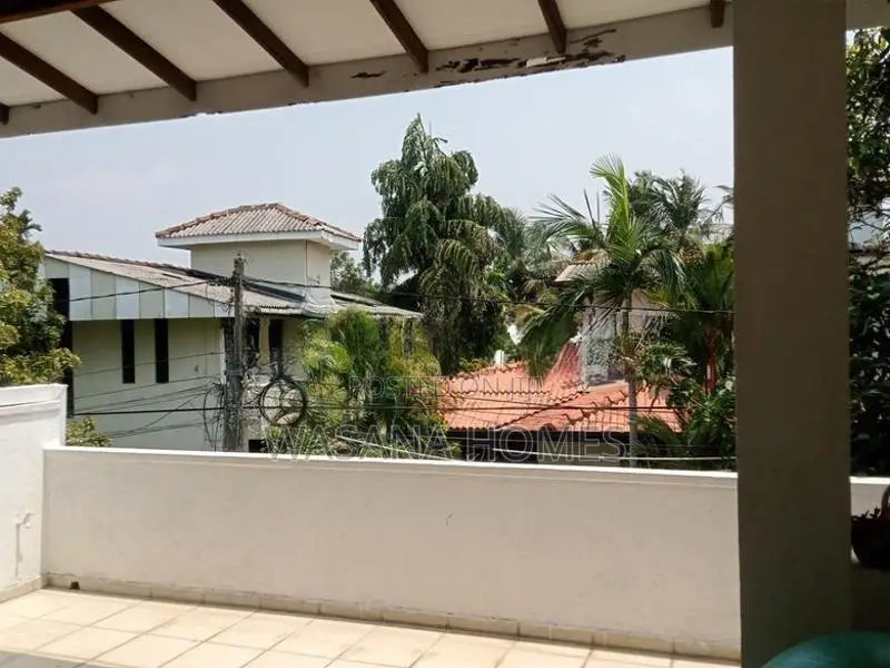 Spacious Modern House for Sale Pannipitiya