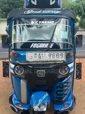Bajaj RE 2015