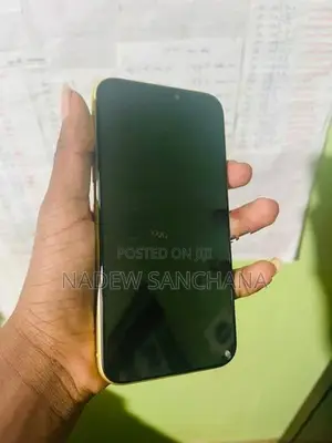 Apple iPhone 11 (Used)