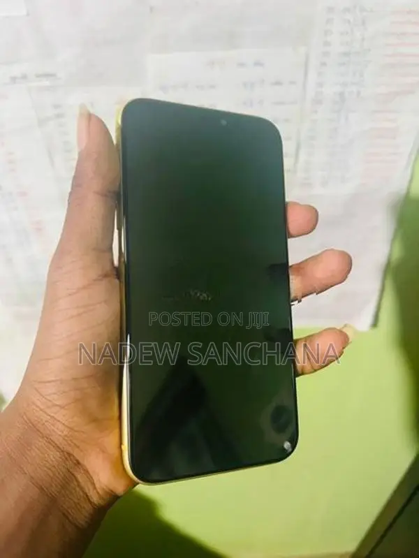 Apple iPhone 11 (Used)