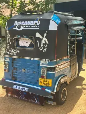 Bajaj RE 2015