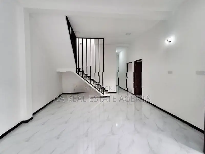Brand New House with Slab for Sale in Wellampitiya