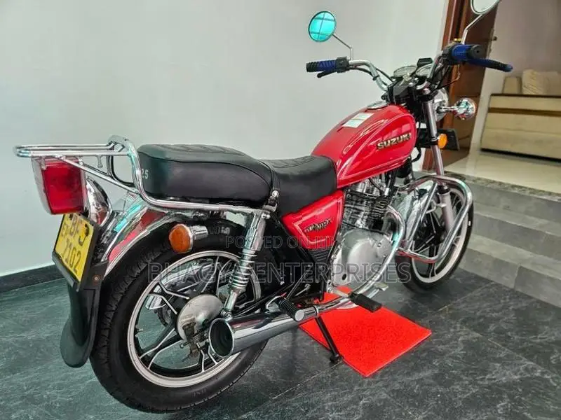 Suzuki GN 125 2017
