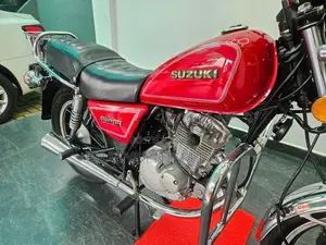 Suzuki GN 125 2017