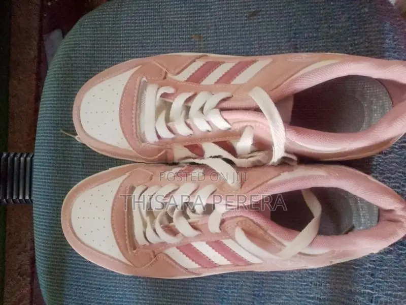 Sneakers Shoe