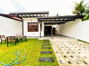 තනිමහල් ලස්සන නිවසක් අතුරුගිරියෙන්