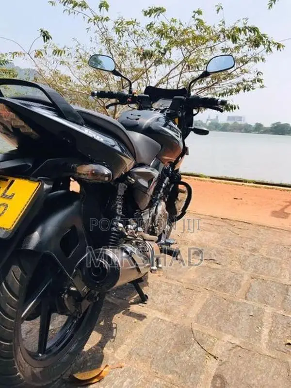 Bajaj Pulsar 150 2017
