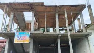 Commercial Building for Lease in Godagama