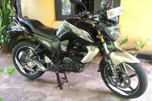 Yamaha FZS V1 2011