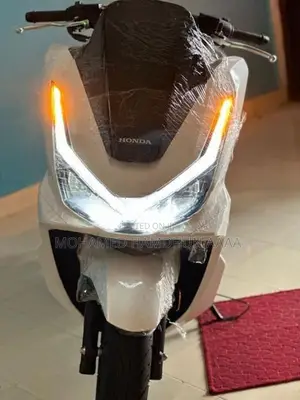 Honda PCX160 2025