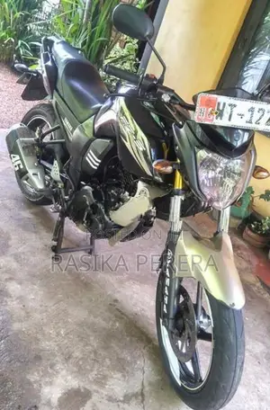 Yamaha FZS V1 2011