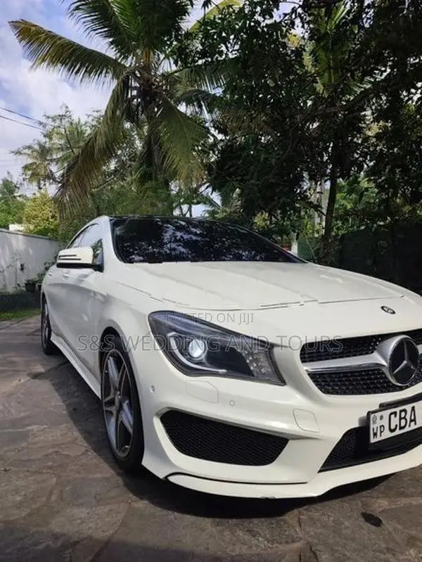 Mercedes Benz CLA 180 2015