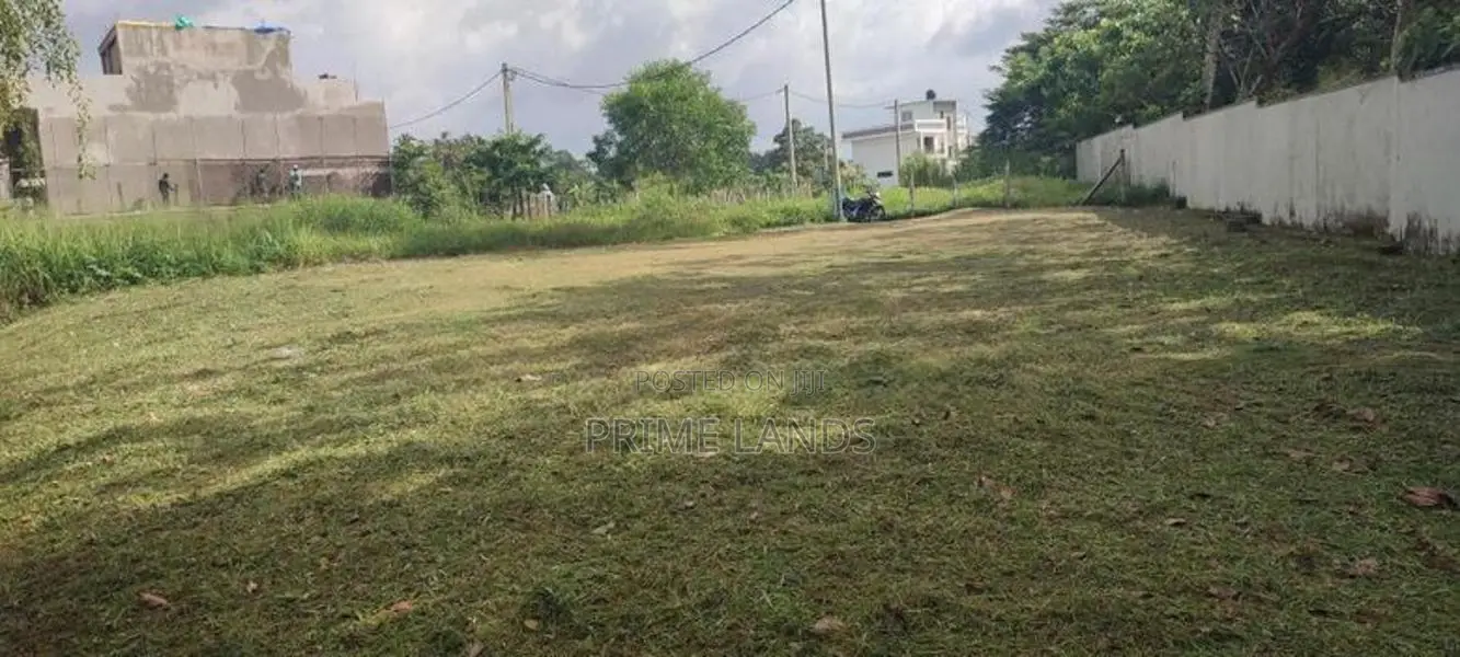Kottawa , 336 Malabe Bus Road Facing Commercial Land for Sale