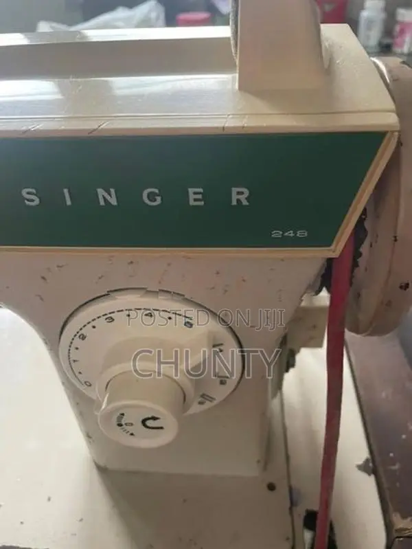 Sewing Machine the Singer 248