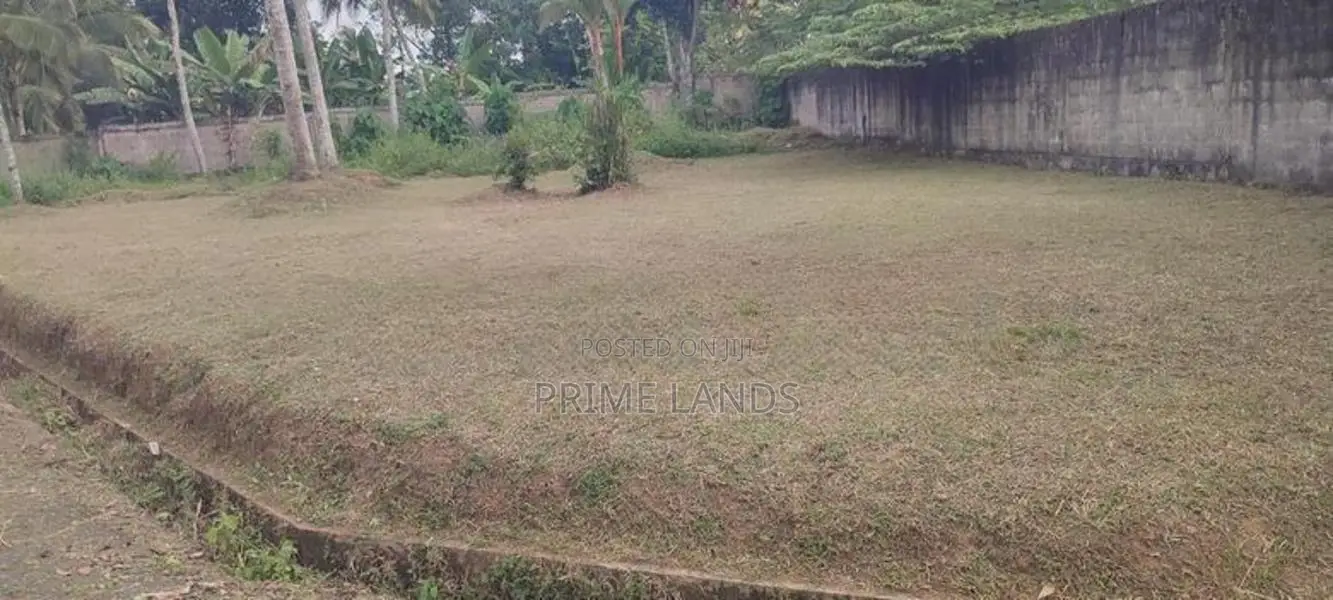 Athurugiriya , Residential Land for Sale in Mullegama Road