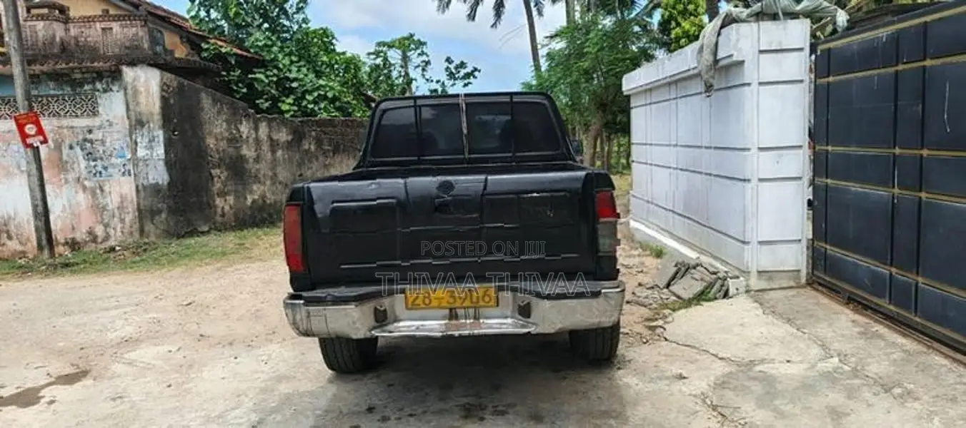Nissan Double cab D21 1980
