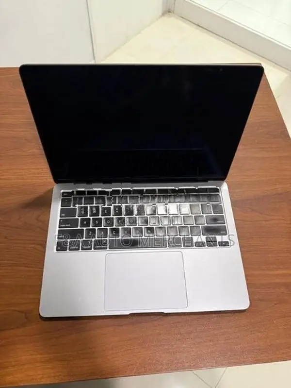 Apple MacBook Air (2020)