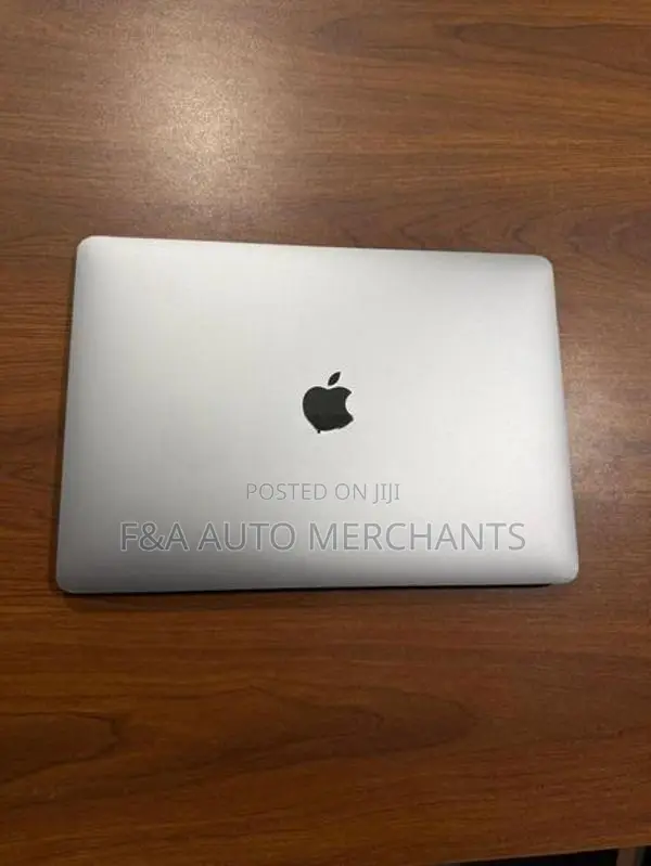 Apple MacBook Air (2020)