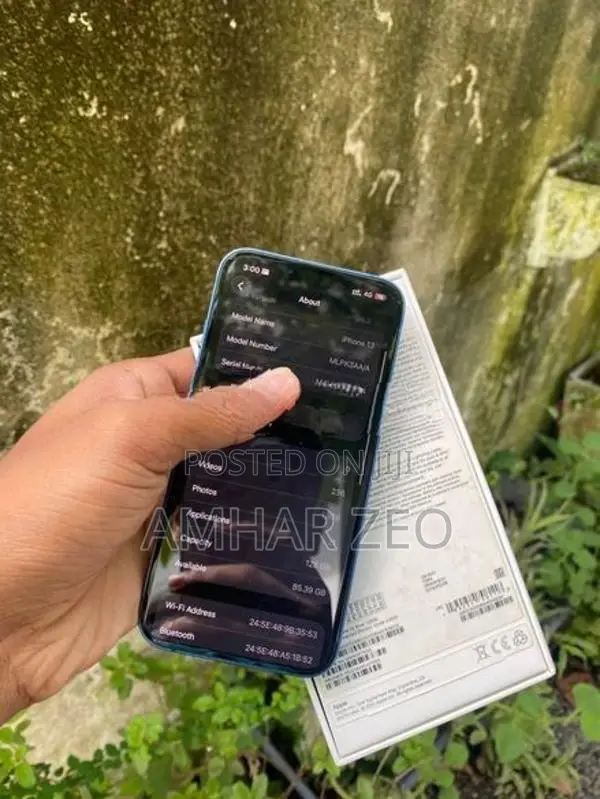 Apple iPhone 13 (Used)
