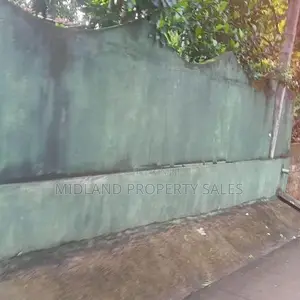වත්තල මාබොලෙන් කුඩා ඉඩම්