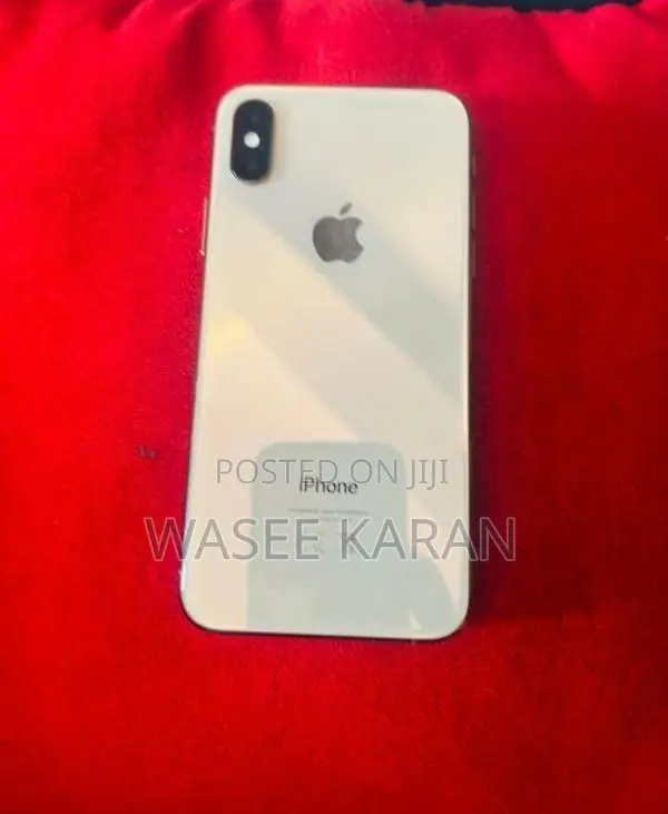 Apple iPhone XS (Used)