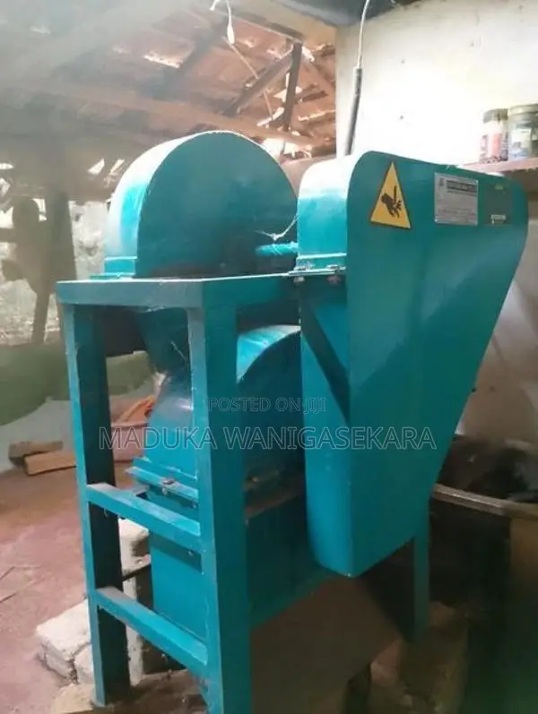 Coconut Husk Chips Machine