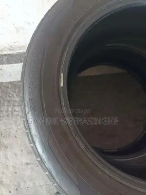 285/50/R20 Tyres