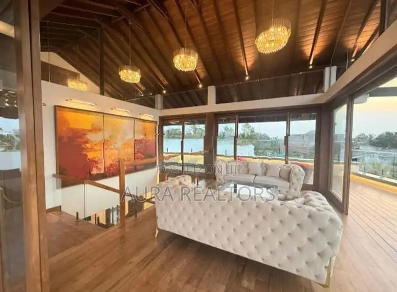 Luxury House for Sale in Battaramulla Jayantipura Road (P-123)