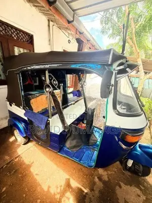 Bajaj RE 2005