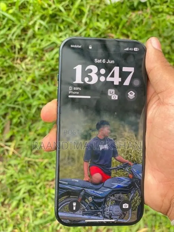 Apple iPhone 15 Pro (Used)