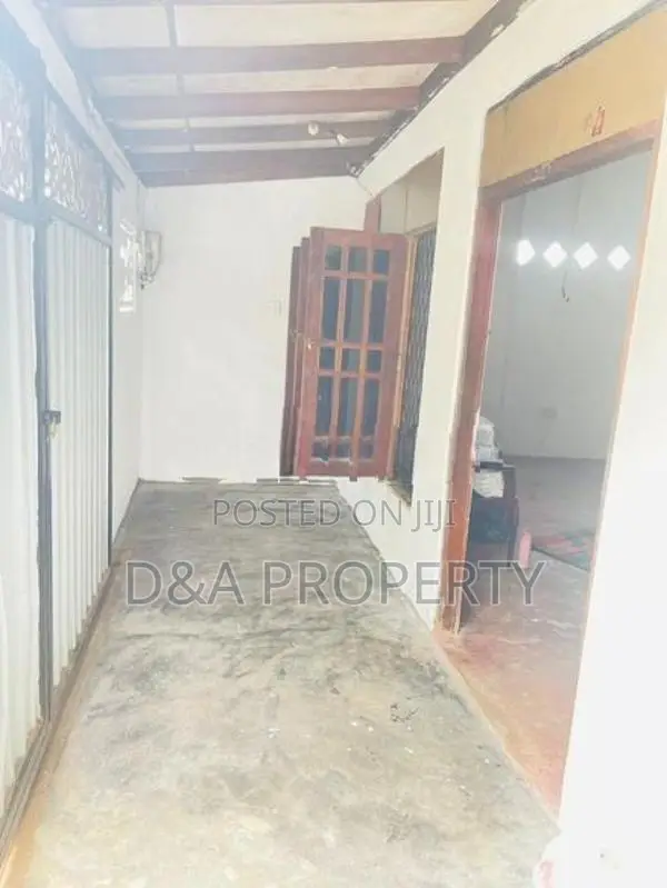 වල්පොල නිවසක් විකිණීමට