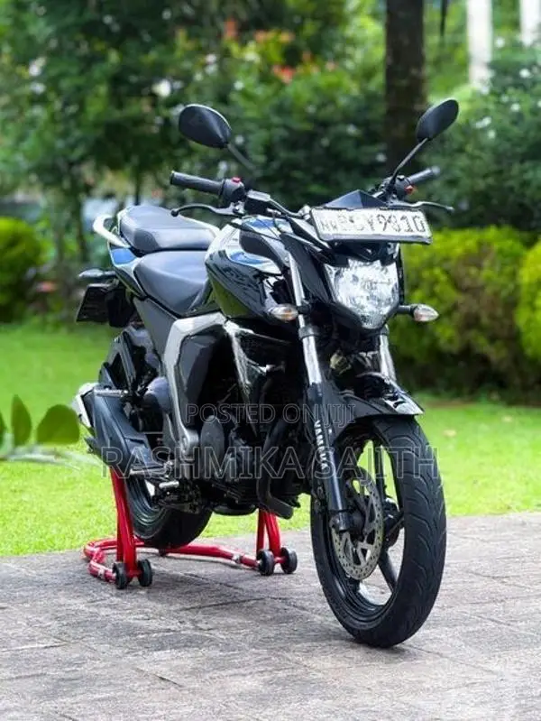 Yamaha FZ S V2 2015