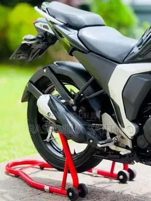 Yamaha FZ S V2 2015