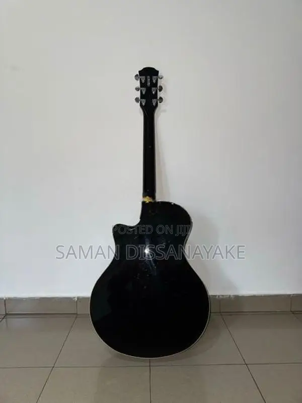 Yamaha Guitar Apx600