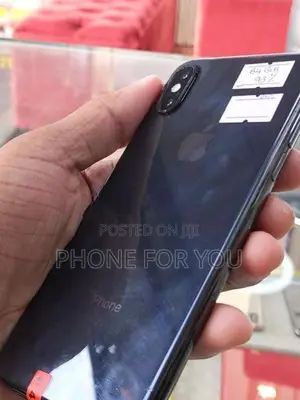 Apple iPhone XS (Used)