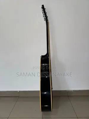 Yamaha Guitar Apx600