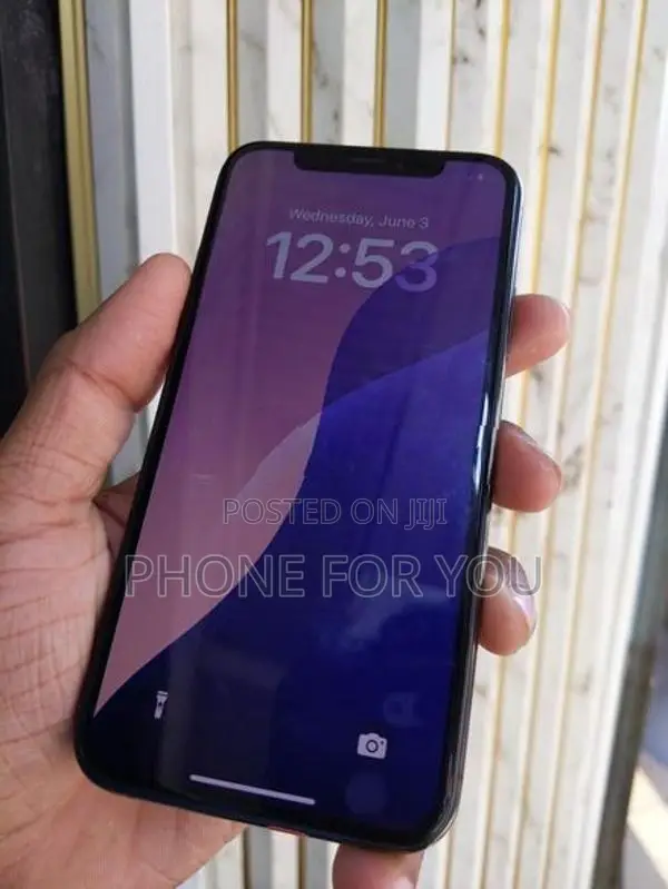 Apple iPhone XS (Used)
