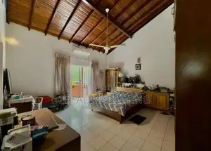 4 Bedroom Prime House for Sale - Pita Kotte, Baddagana Road (EM704)