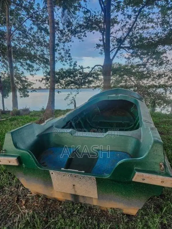 Boat with Yamaha 15 Hp Engine
