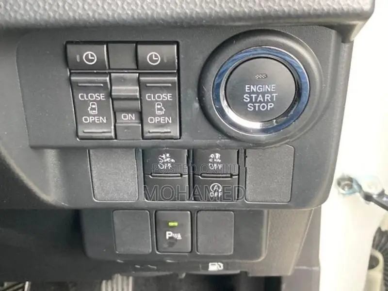 Toyota Roomy Custom G 2025