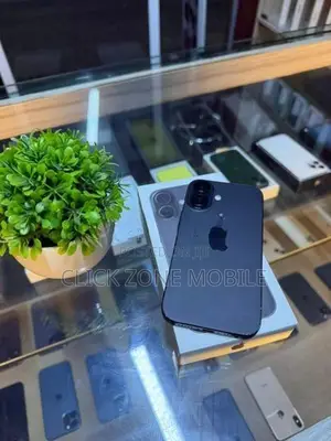 Apple iPhone 16 128GB (Used)