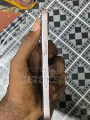Apple iPhone 13 (Used)