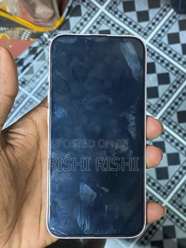 Apple iPhone 13 (Used)
