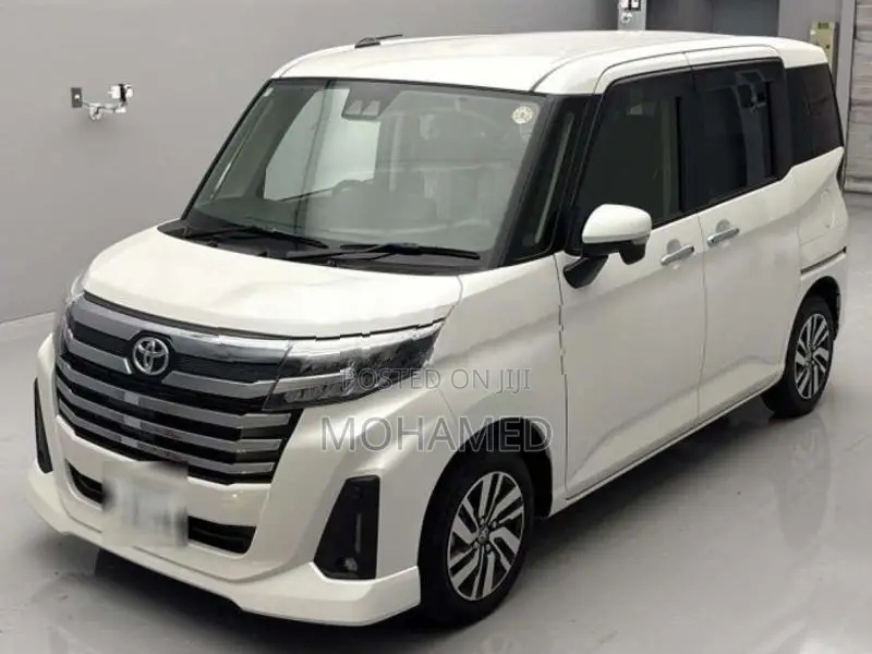 Toyota Roomy Custom G 2024