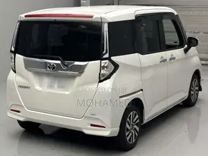 Toyota Roomy Custom G 2024