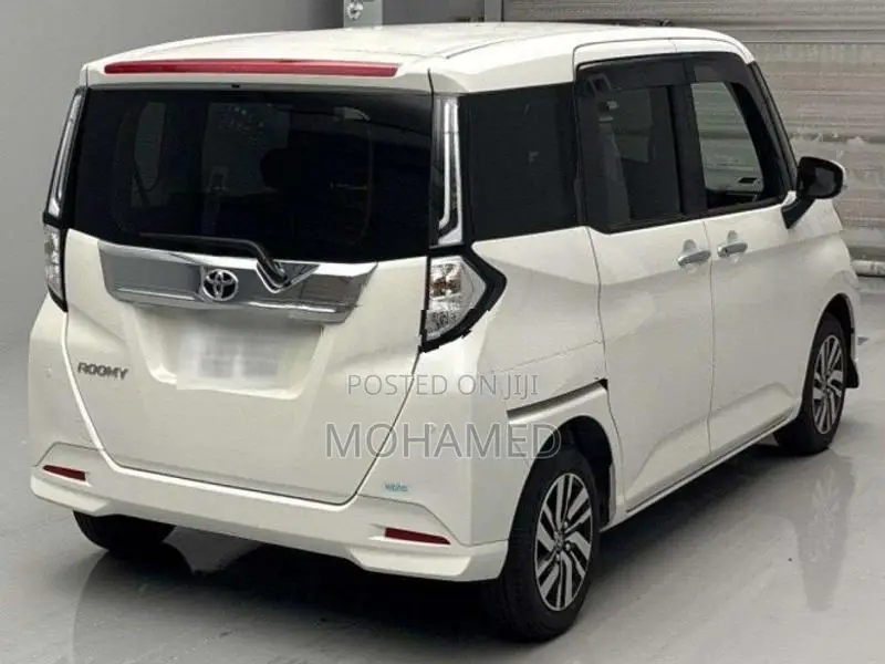Toyota Roomy Custom G 2024