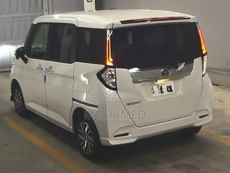Toyota Roomy Custom G 2024
