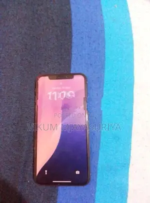 Apple iPhone XS (Used)
