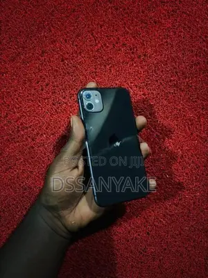 Apple iPhone 11 (Used)