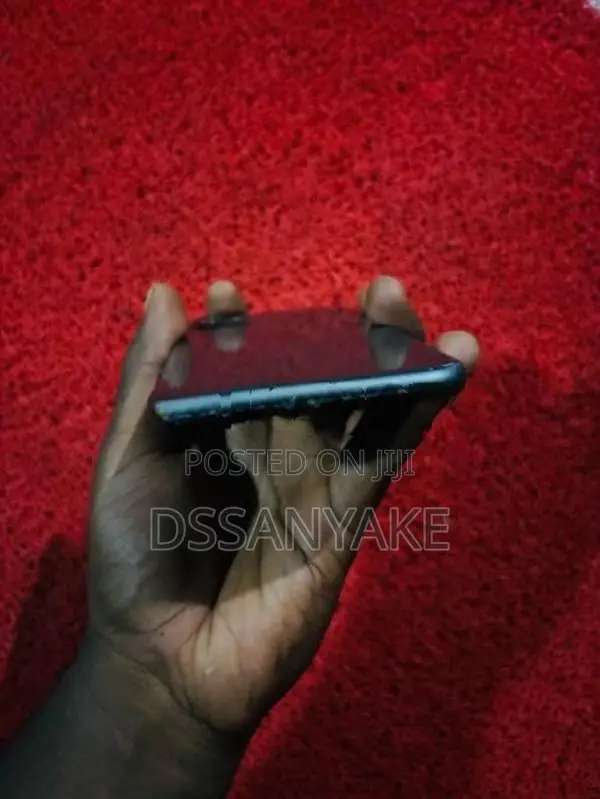 Apple iPhone 11 (Used)
